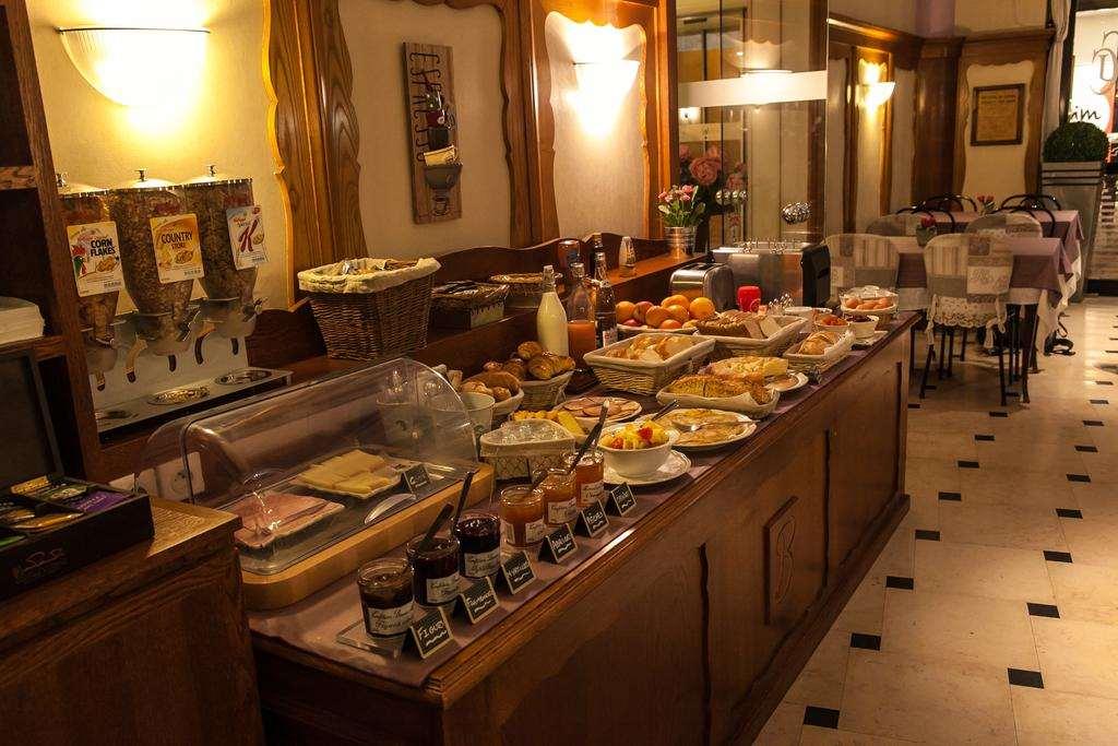 Brit Hotel Bristol Montbeliard Centre Restoran gambar