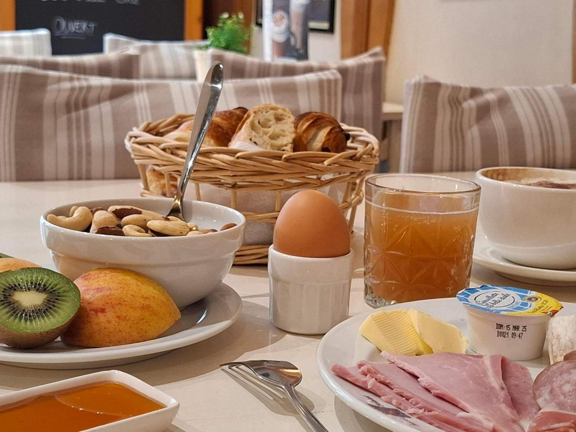Brit Hotel Bristol Montbeliard Centre Luaran gambar